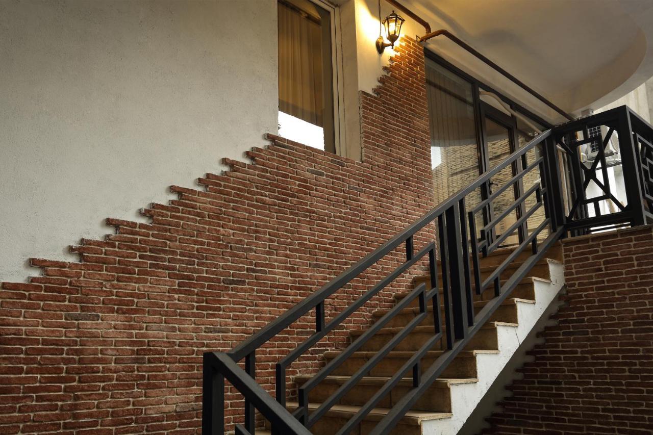 Winehouse Old Qvevri Apartments Tbilisi ภายนอก รูปภาพ